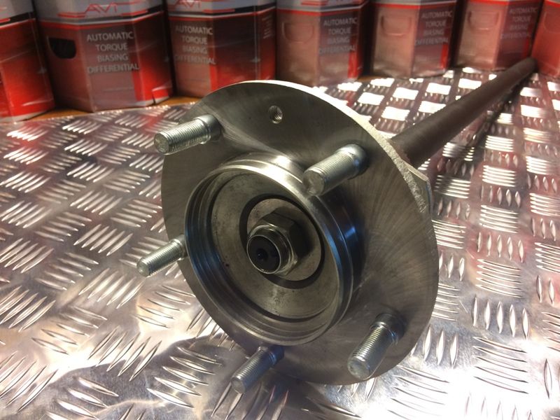 Комплект усиленных полуосей AVT НИВА (22 шлица) Комплект усиленных полуосей AVT НИВА (22 шлица)