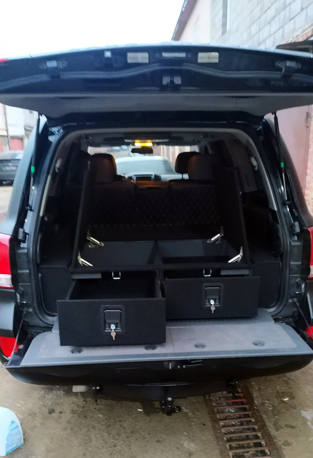 Органайзер в багажник для Toyota Land Cruiser 200 (2 выдвижных ящика с замками, спальник)