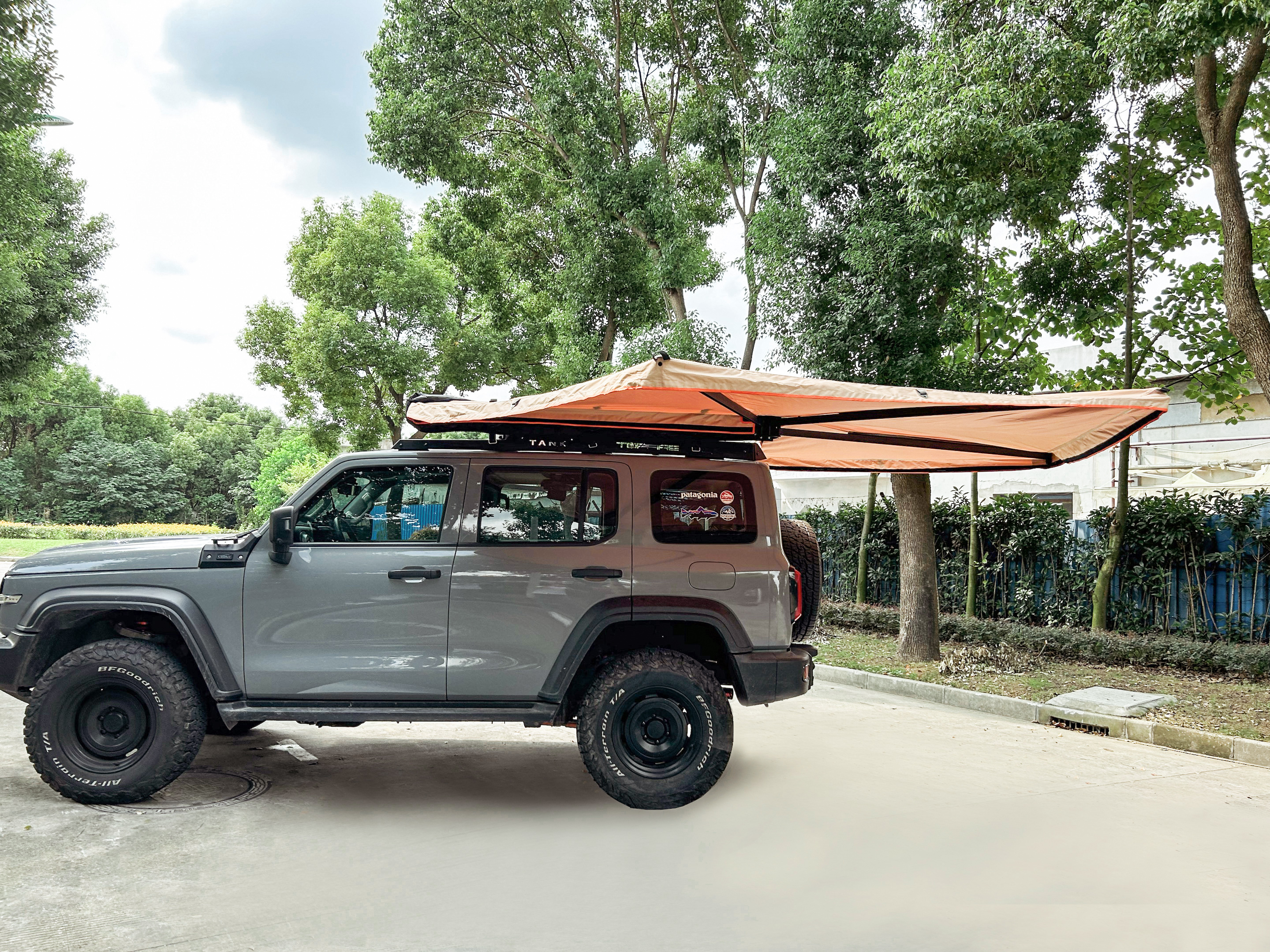 Маркиза автомобильная РИФ веерная, безопорная 2,0х2,0 м (левая)