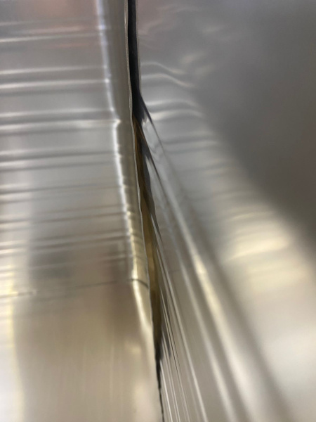 1 Ящик алюминиевый РИФ усиленный с замком 782х585х622 мм (ДхШхВ) (уценка)