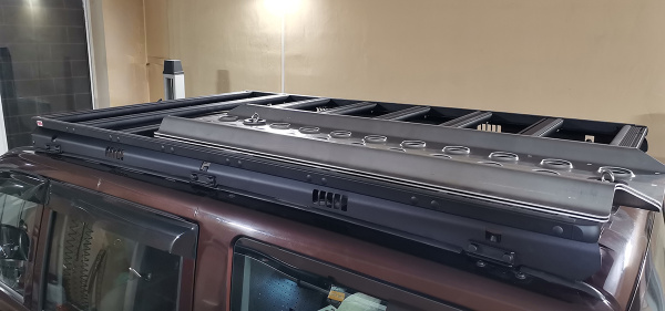 Кронштейны для крепления сэнд-траков к алюминиевому багажнику (платформе) РИФ