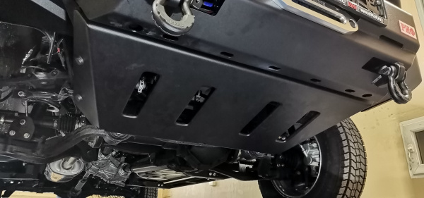 Бампер РИФ силовой передний для ГАЗ Соболь NN 4x4 под штатные фары, с центральной защитной дугой, стандарт