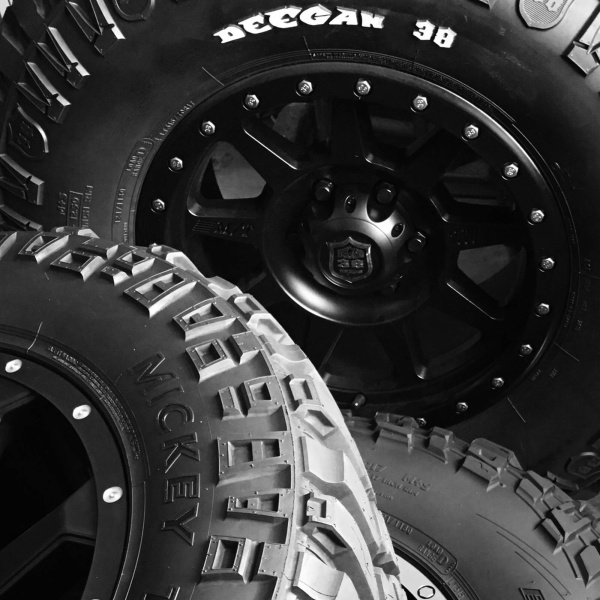 Шина Mickey Thompson LT285/75R16 Deegan 38 MT 126/123Q OWL
