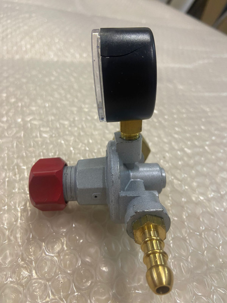 1 Регулятор давления газа с манометром type 912, 8-14 кг/ч, 0,5-4 Бар (уценка)