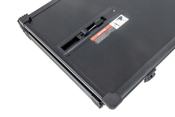 Крышка кузова РИФ для Dodge Ram 2015 с рембоксами, трёхсекционная 2000х1346 мм, алюминиевая, черная (6,5 ft)