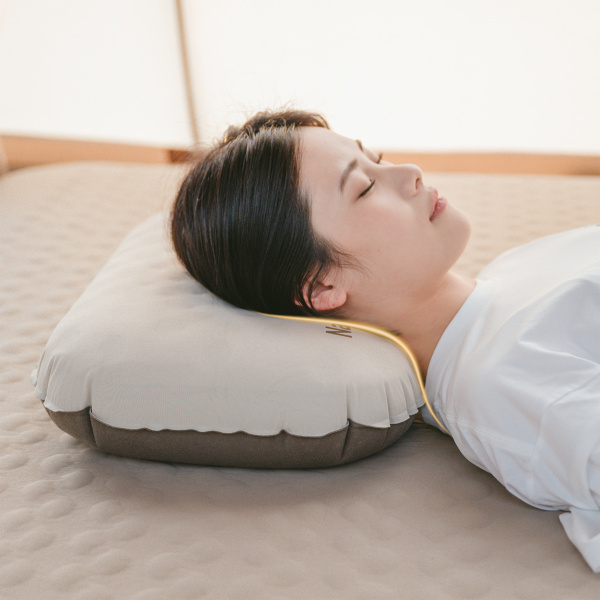 2 Подушка надувная Naturehike 52х32x12 см, бежевая