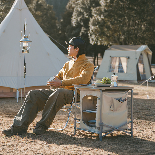 3 Стол туристический Naturehike MINI, 48х48х54 см, складной, с отделением для посуды, бежевый