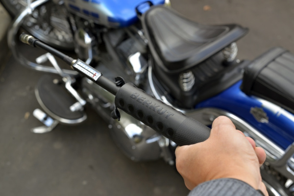 Насос электрический для мототехники BERKUT SPECIALIST MT-1000