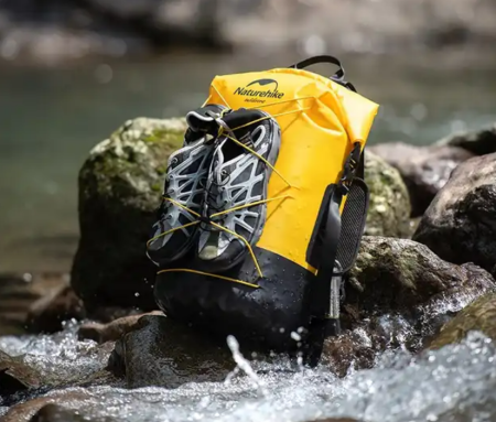 8 Рюкзак туристический Naturehike 40л, ПВХ, хаки