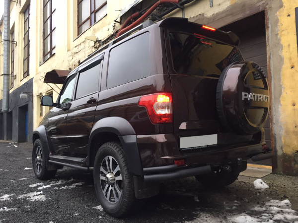 Спойлер УАЗ Патриот RS-спорт (со стоп сигналом)